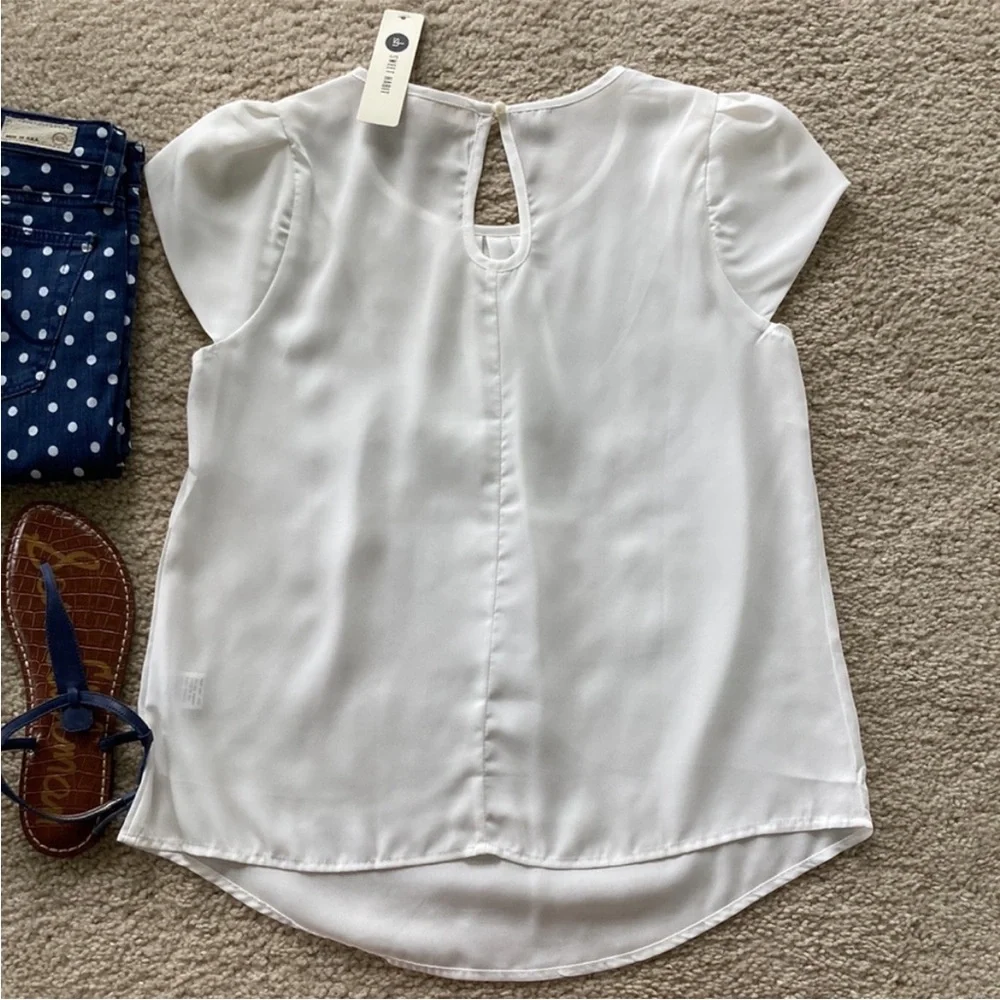 Creamy White Short Sleeve Blouse - Picture 5 of 10